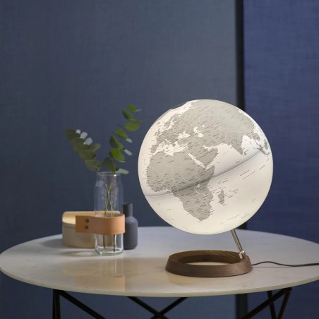 Globo terráqueo FC Reflection. Globo terráqueo de diseño escandinavo Globo terráqueo FC Reflection. Globo terráqueo de diseño escandinavo