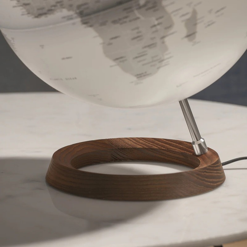 Globo terráqueo FC Reflection. Globo terráqueo de diseño escandinavo