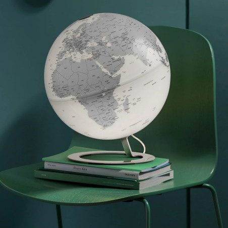 Globo terráqueo modelo I-Globe cromo con luz